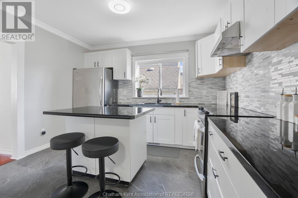 154 Selkirk Street, Chatham, Ontario  N7L 1Z4 - Photo 8 - 25007017