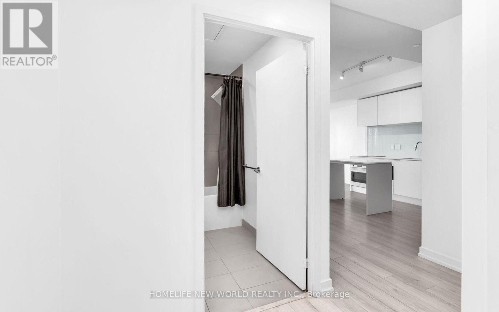 1022 - 33 Helendale Avenue, Toronto, Ontario  M4R 0A4 - Photo 16 - C12049126