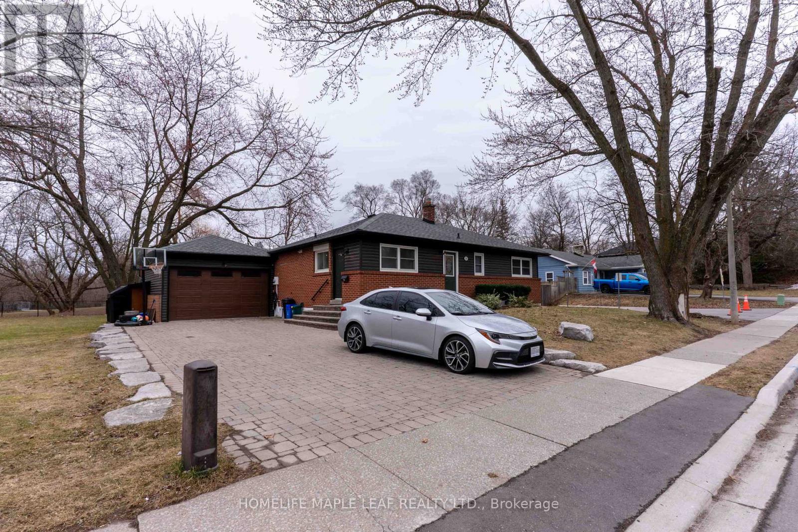 292 WOODWARD AVENUE, Milton, Ontario