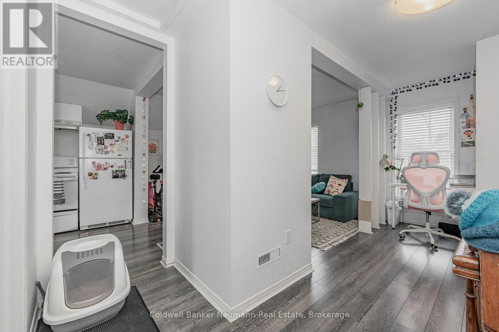155 Weber Street E, Kitchener, Ontario  N2H 1E1 - Photo 7 - X12049182