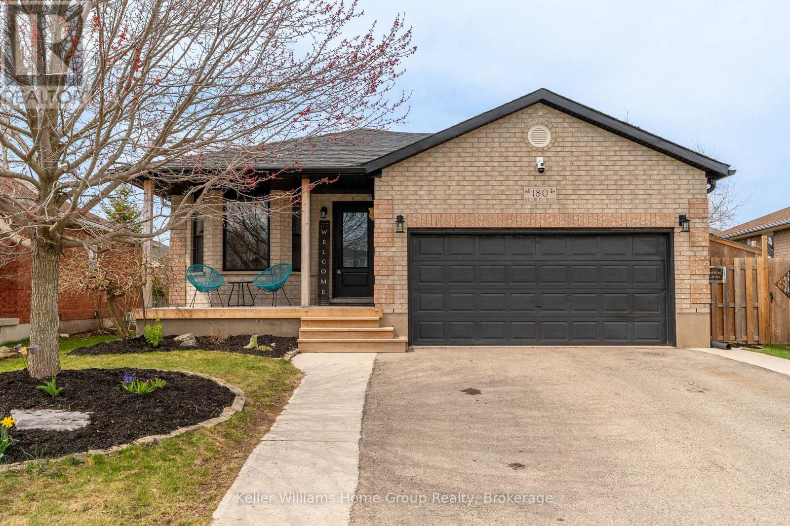 180 MILLBURN BOULEVARD, Centre Wellington, Ontario