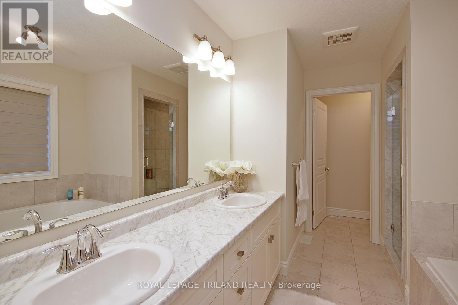 Photo 21 of 50 for 2544 Holbrook Drive