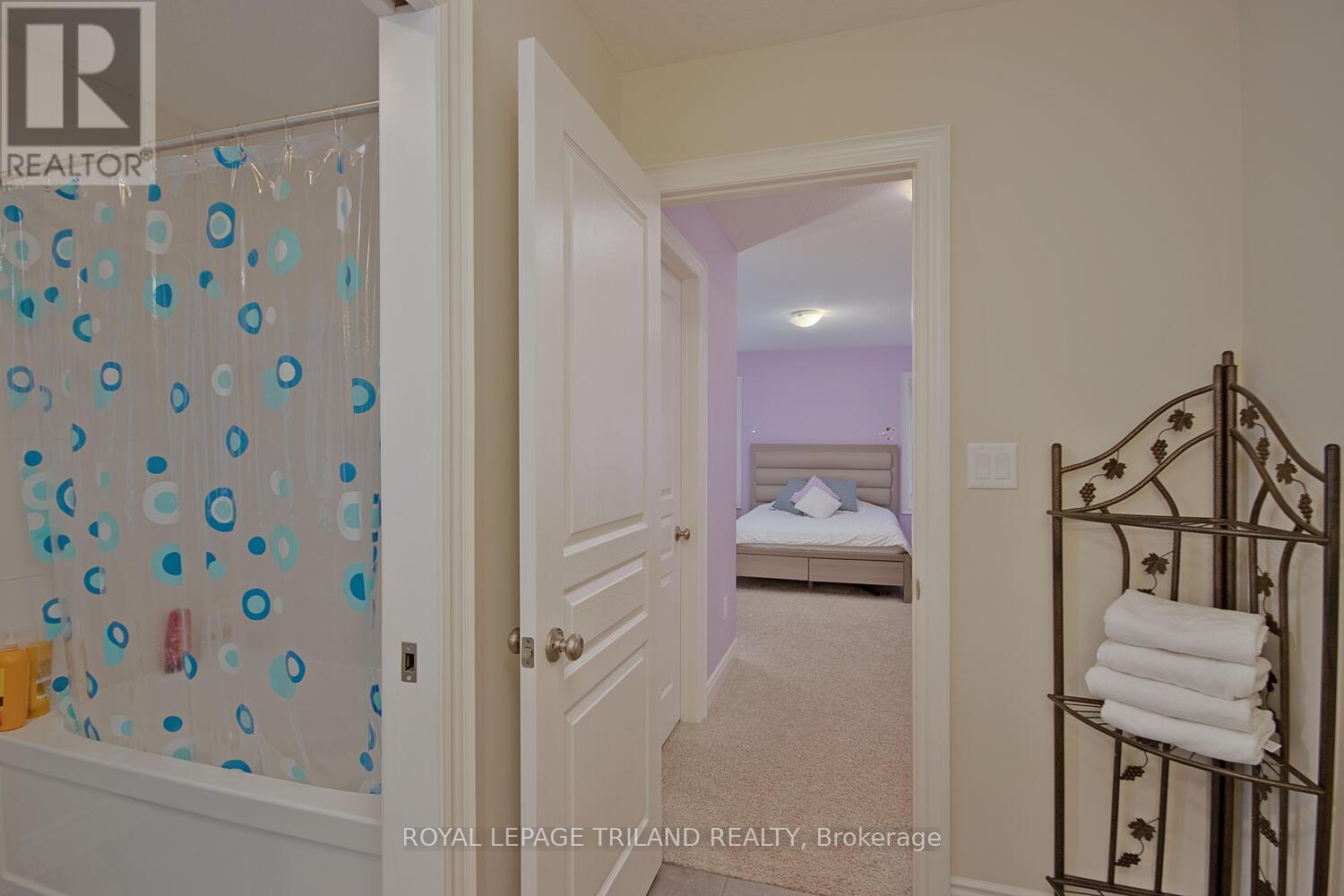 Photo 27 of 50 for 2544 Holbrook Drive