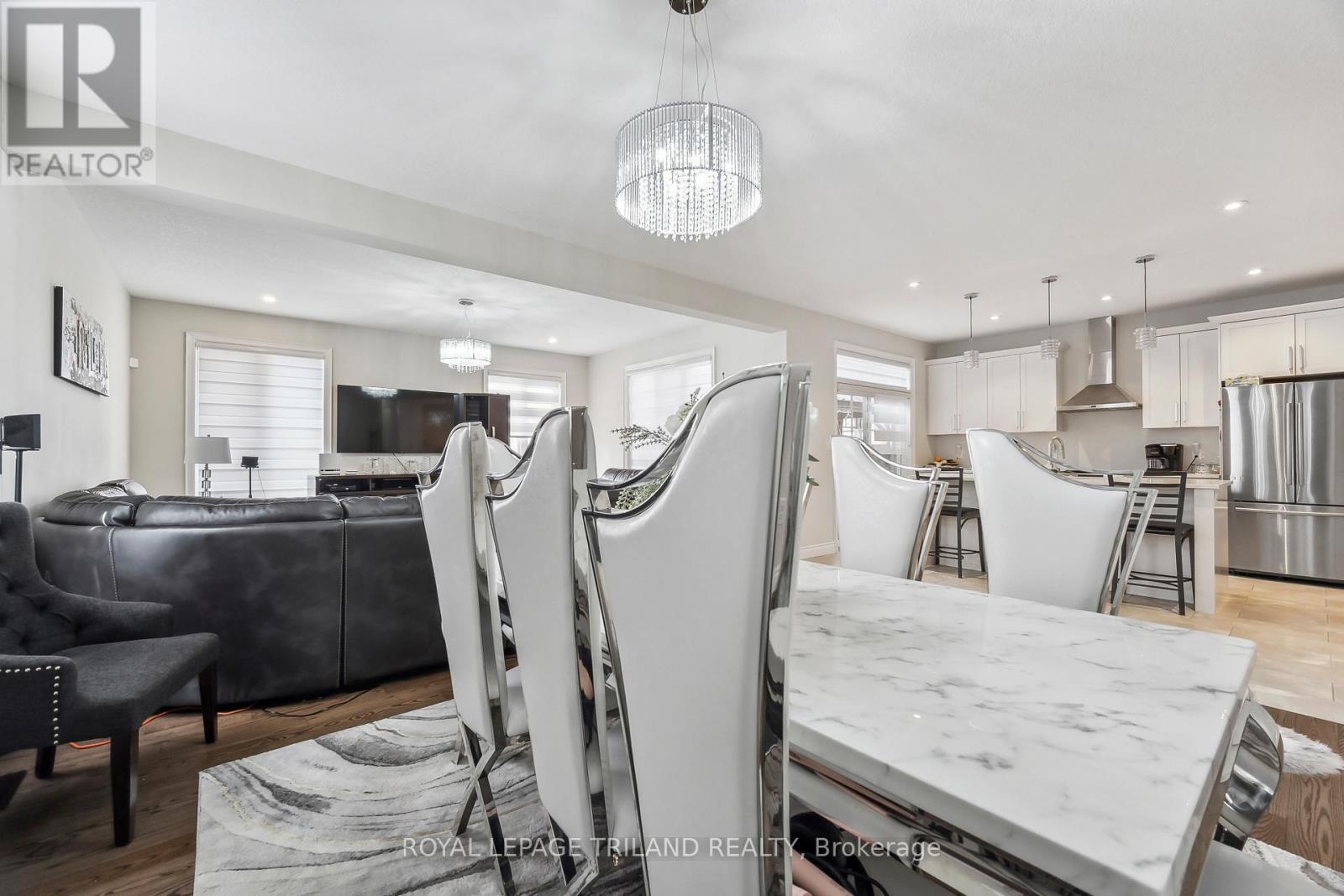 Photo 9 of 50 for 2544 Holbrook Drive