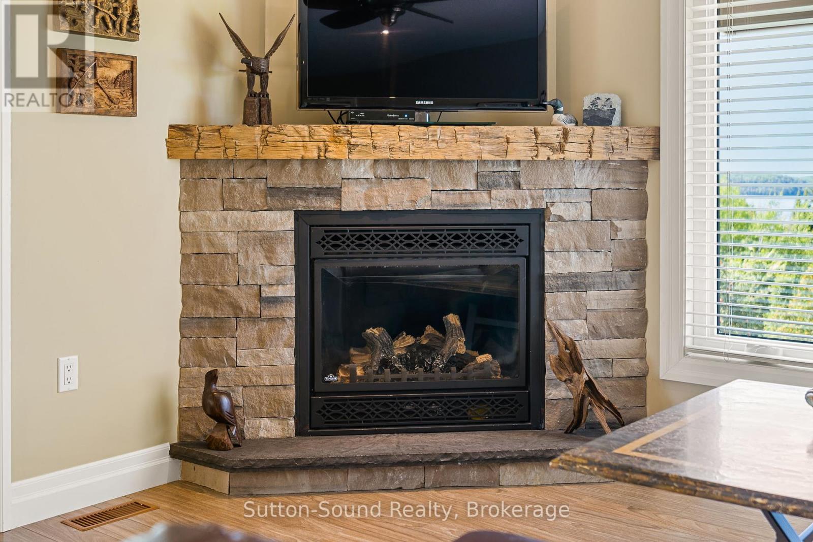 110 Sunset Boulevard, Georgian Bluffs, Ontario  N0H 2T0 - Photo 24 - X12049217