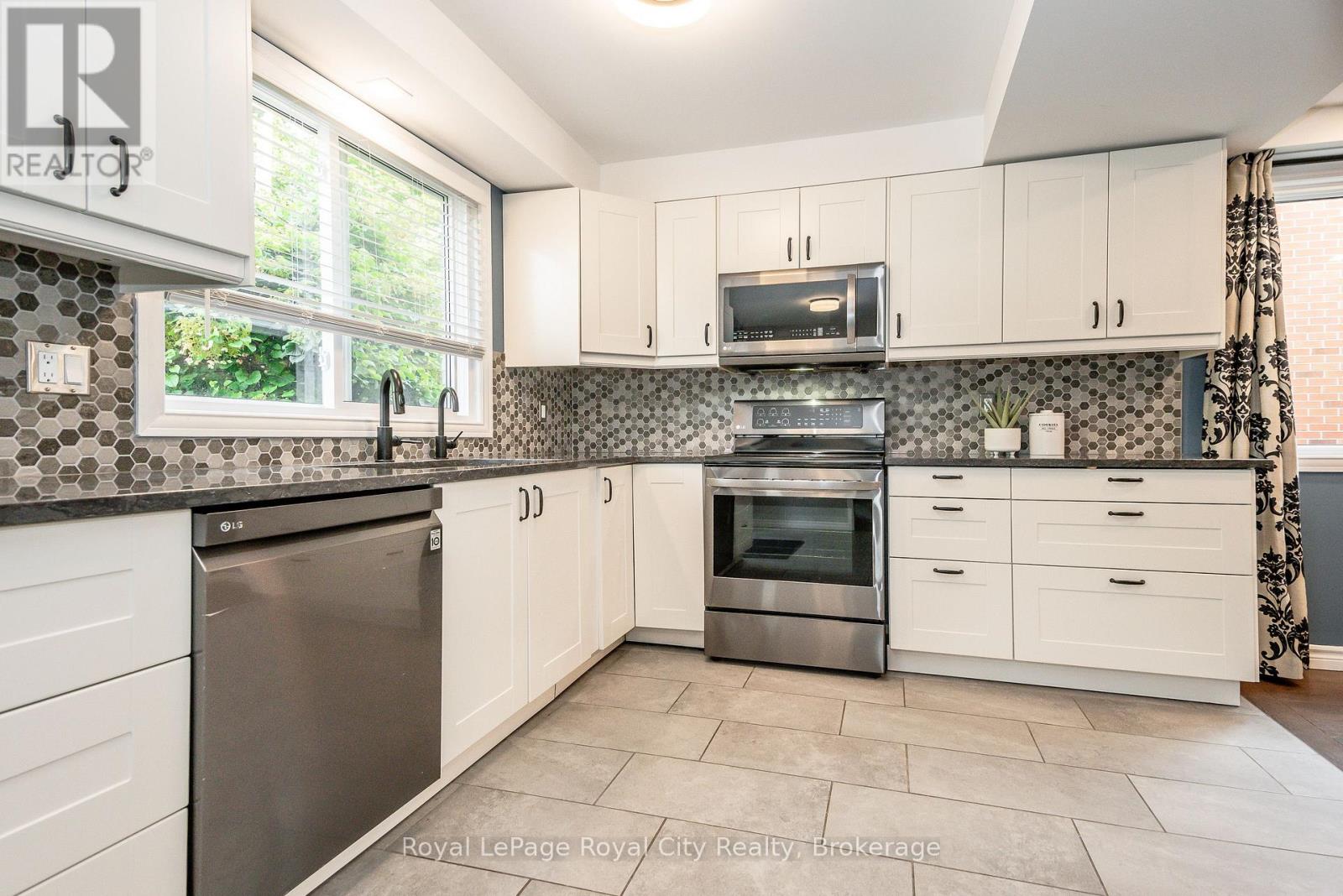236 Ironwood Road, Guelph, Ontario  N1G 3G1 - Photo 18 - X12049224