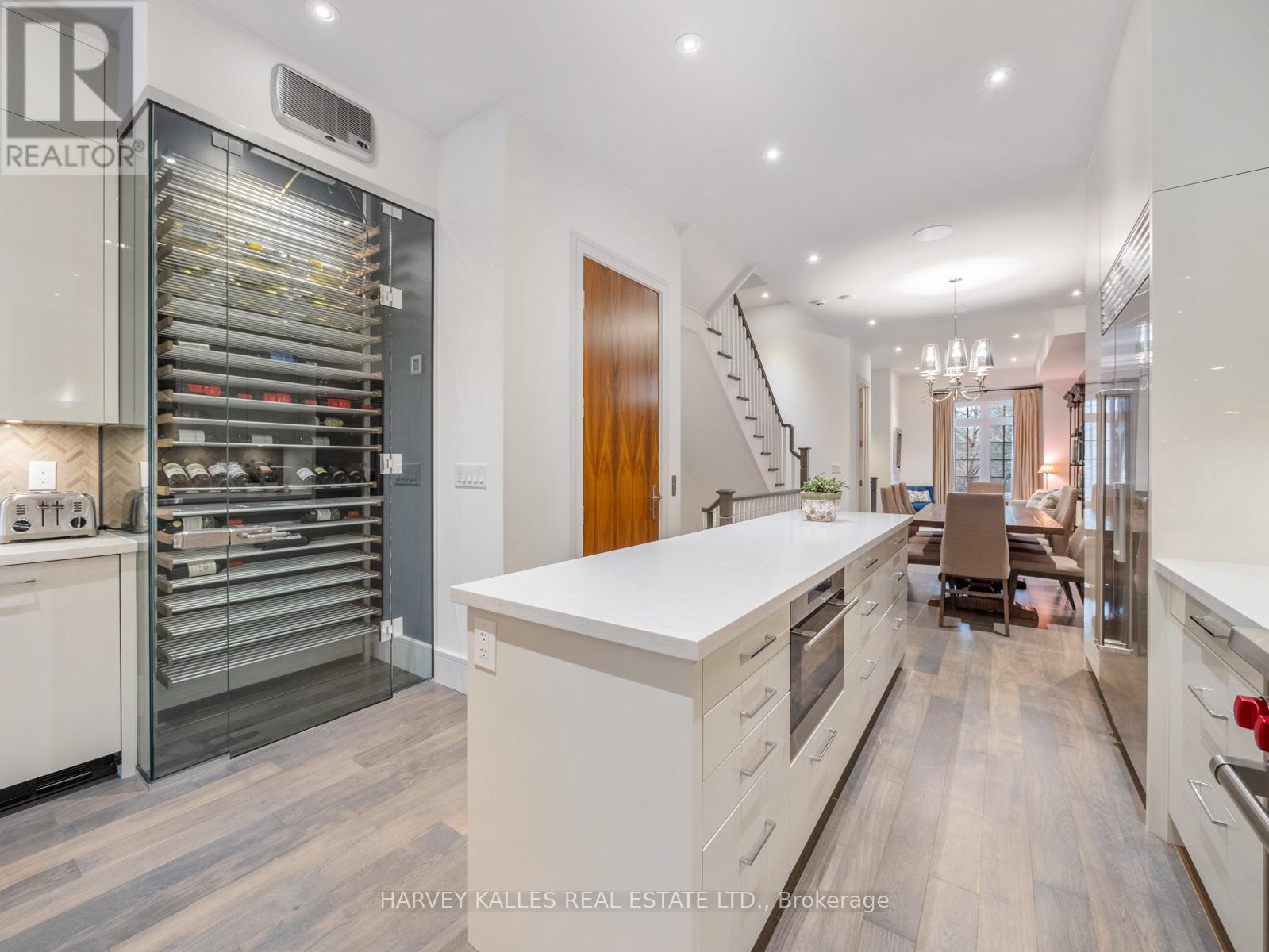2506 Bayview Avenue, Toronto, Ontario  M2L 1A9 - Photo 8 - C12048799