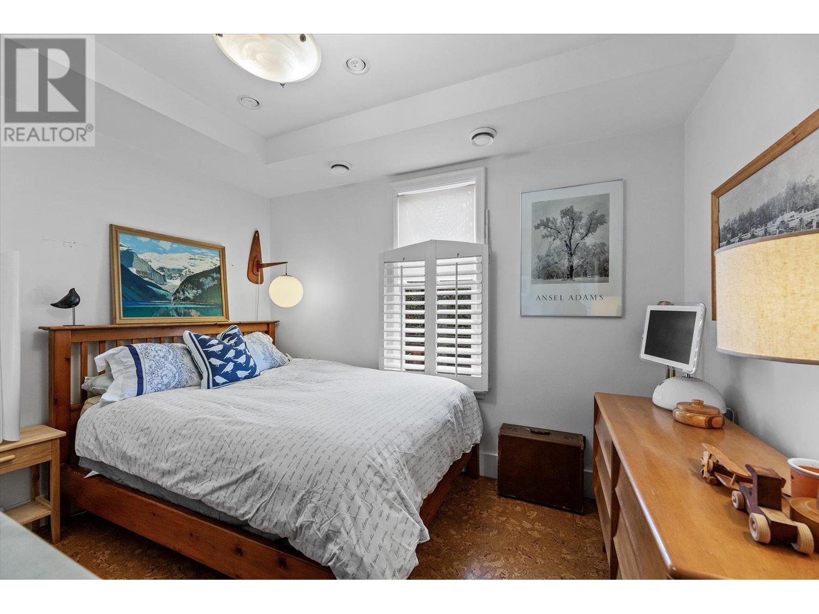 Property at 770 Bernard Avenue image 4