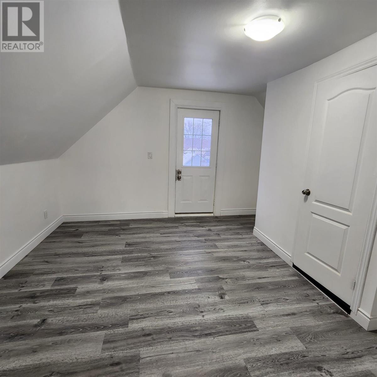 30 Grace St, Sault Ste Marie, Ontario  P6A 2S6 - Photo 11 - SM250615