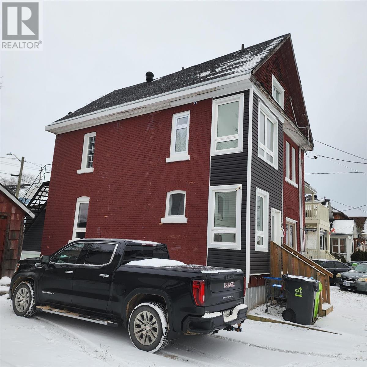 30 Grace St, Sault Ste Marie, Ontario  P6A 2S6 - Photo 3 - SM250615