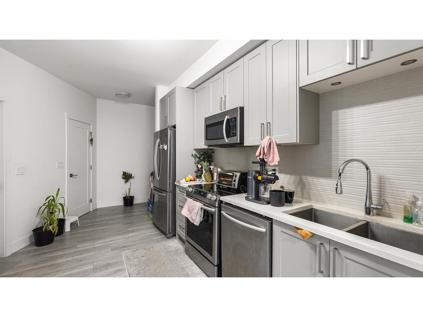 503 9689 140 Street, Surrey, British Columbia  V3T 0P3 - Photo 7 - R2977309