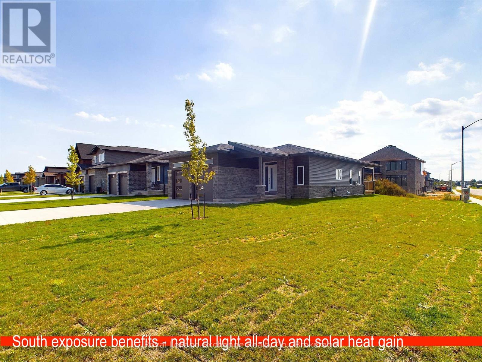 336 Mary Rose Avenue, Saugeen Shores, Ontario  N0H 2C3 - Photo 3 - X12001200