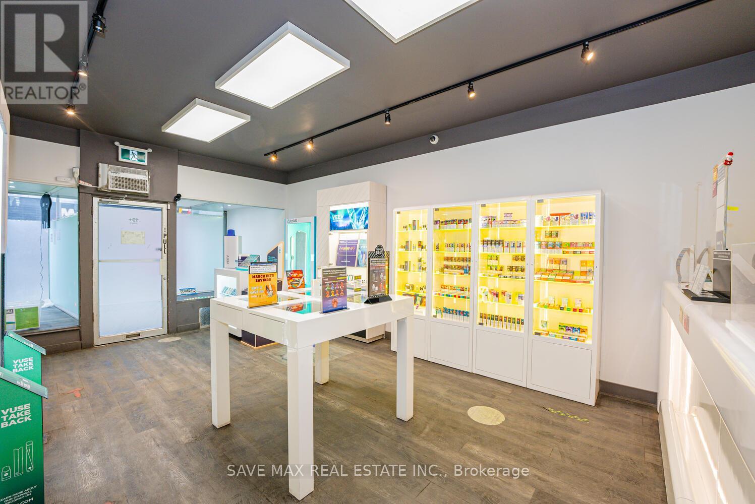 886 Bloor Street W, Toronto, Ontario  M6G 1M5 - Photo 16 - W12048322