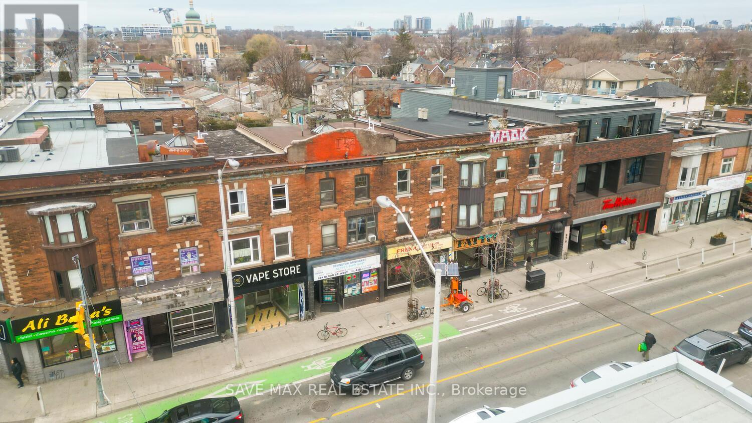 Property at 886 BLOOR STREET W image 2