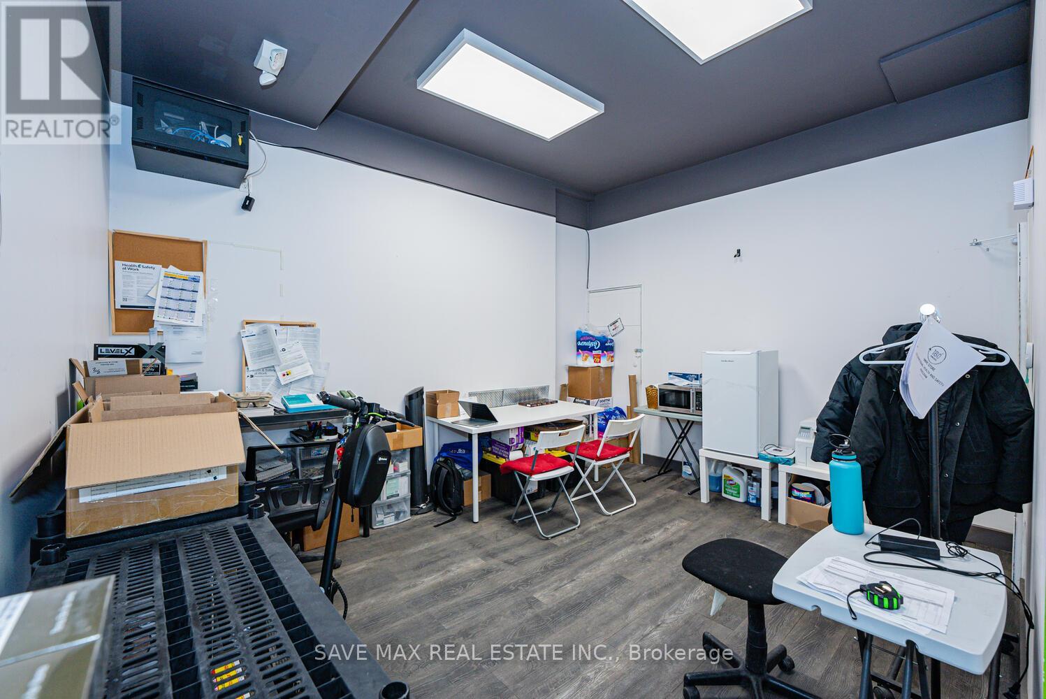 886 Bloor Street W, Toronto, Ontario  M6G 1M5 - Photo 22 - W12048322