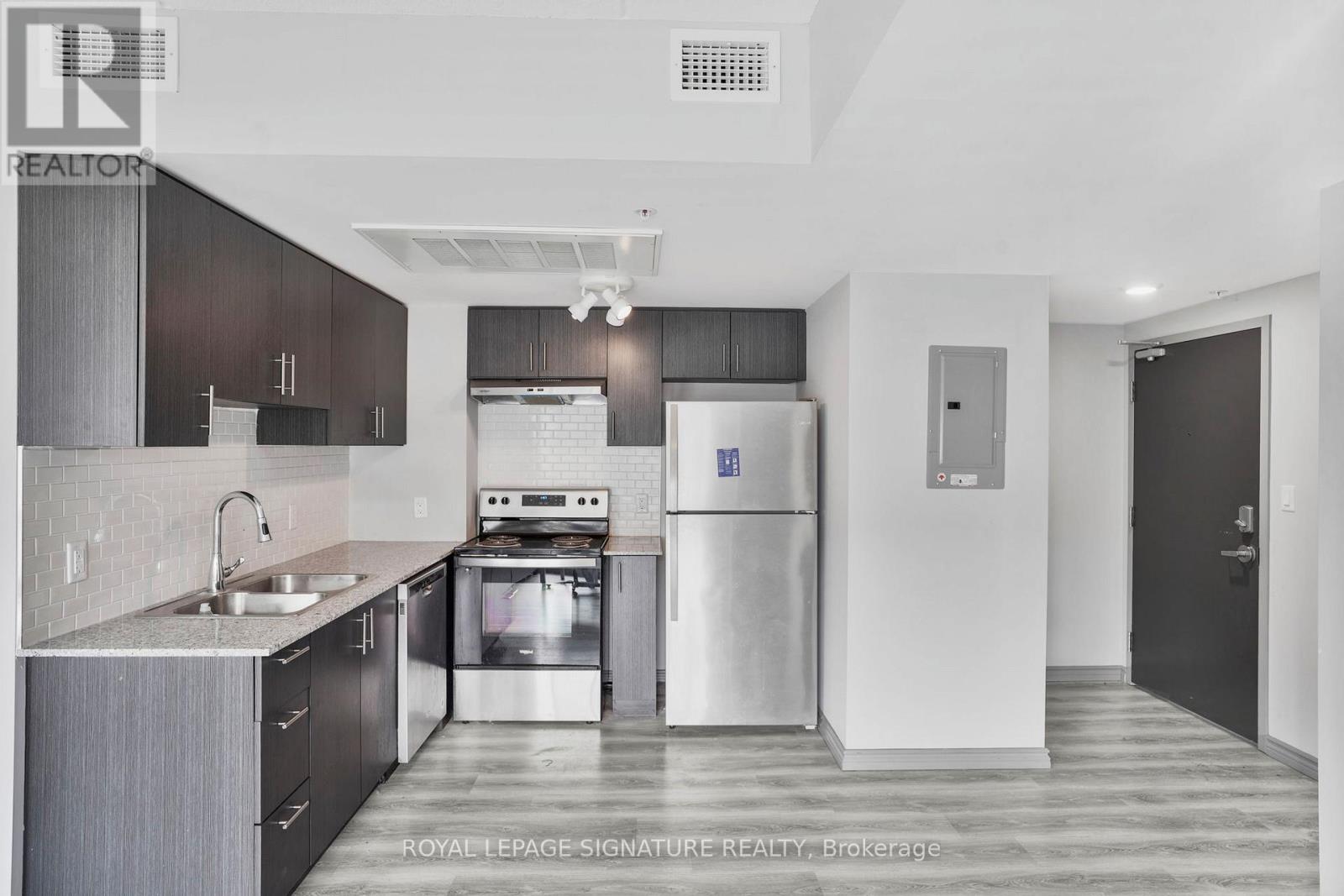 H404 - 275 Larch Street, Waterloo, Ontario  N2L 3R2 - Photo 10 - X12049250