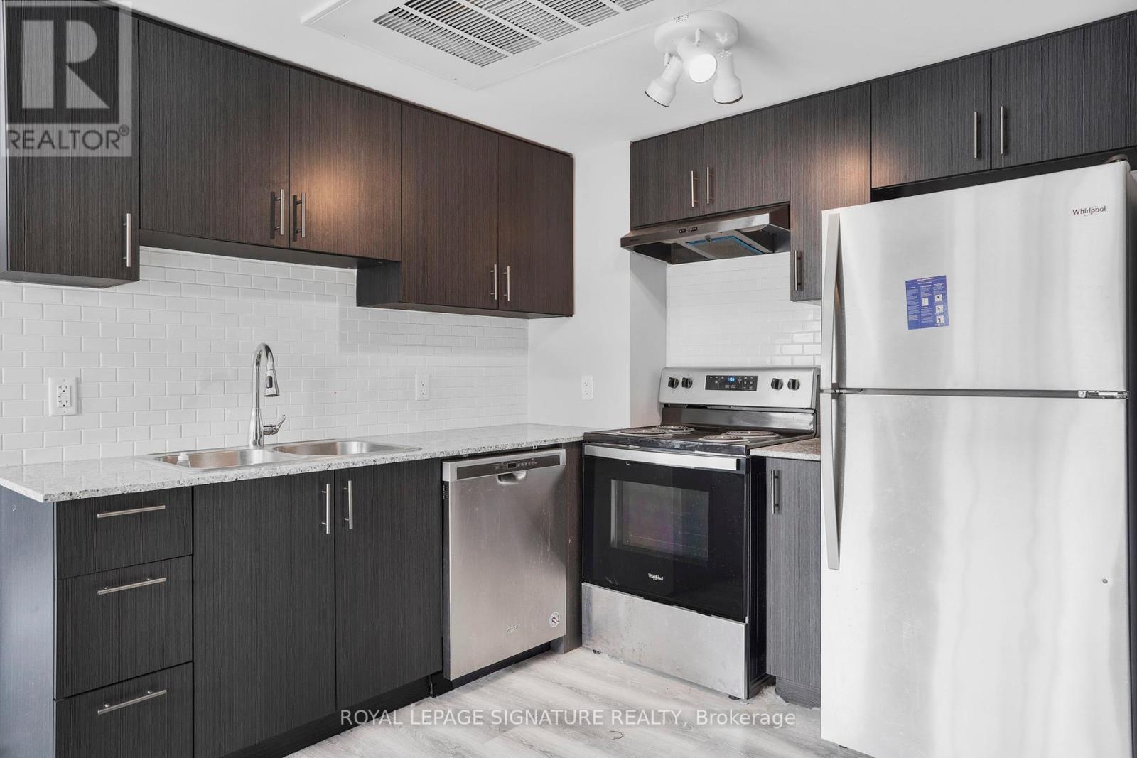 H404 - 275 Larch Street, Waterloo, Ontario  N2L 3R2 - Photo 11 - X12049250