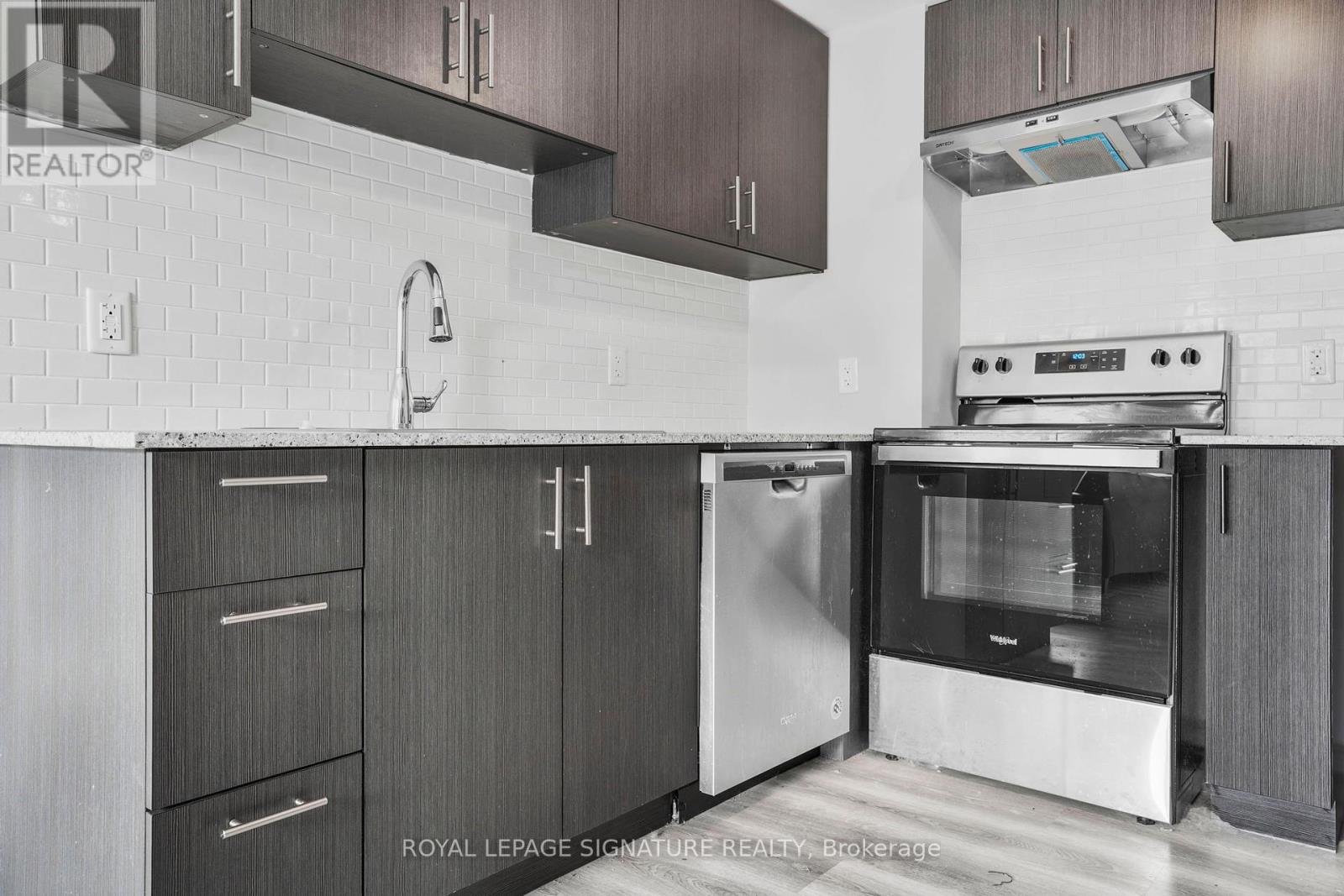 H404 - 275 Larch Street, Waterloo, Ontario  N2L 3R2 - Photo 12 - X12049250
