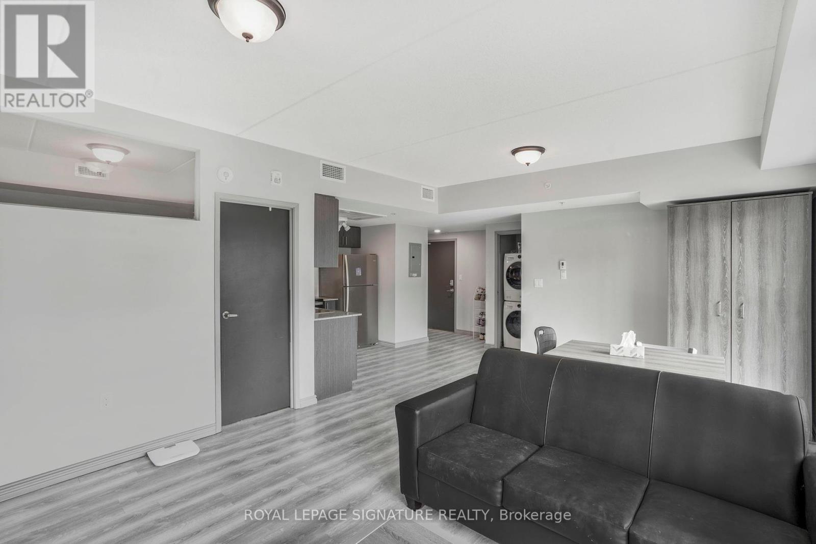 H404 - 275 Larch Street, Waterloo, Ontario  N2L 3R2 - Photo 17 - X12049250