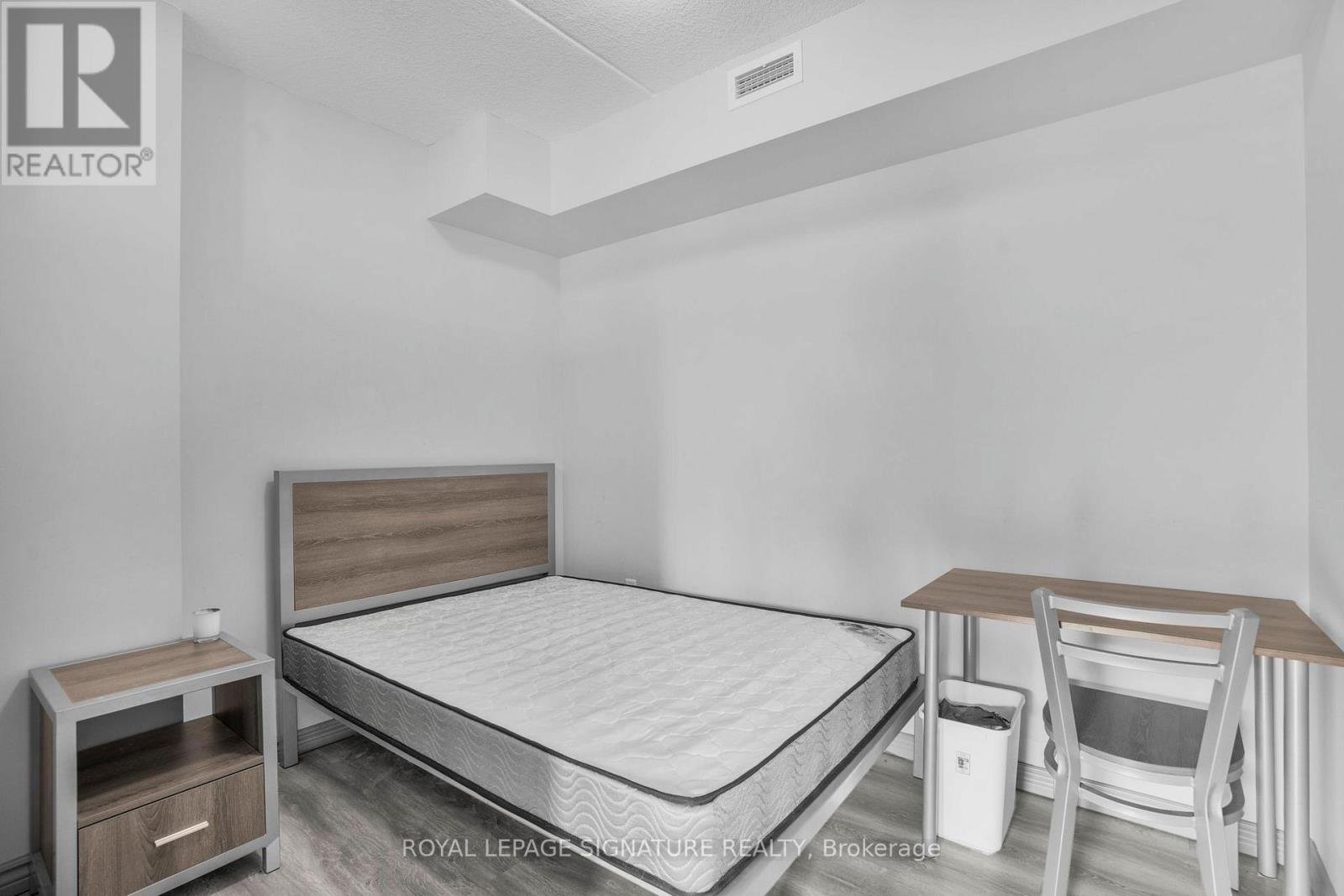 H404 - 275 Larch Street, Waterloo, Ontario  N2L 3R2 - Photo 22 - X12049250