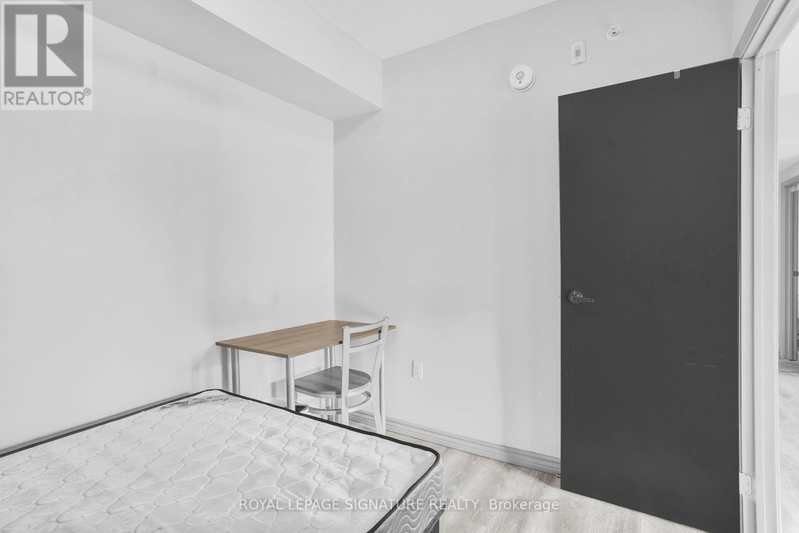 H404 - 275 Larch Street, Waterloo, Ontario  N2L 3R2 - Photo 24 - X12049250