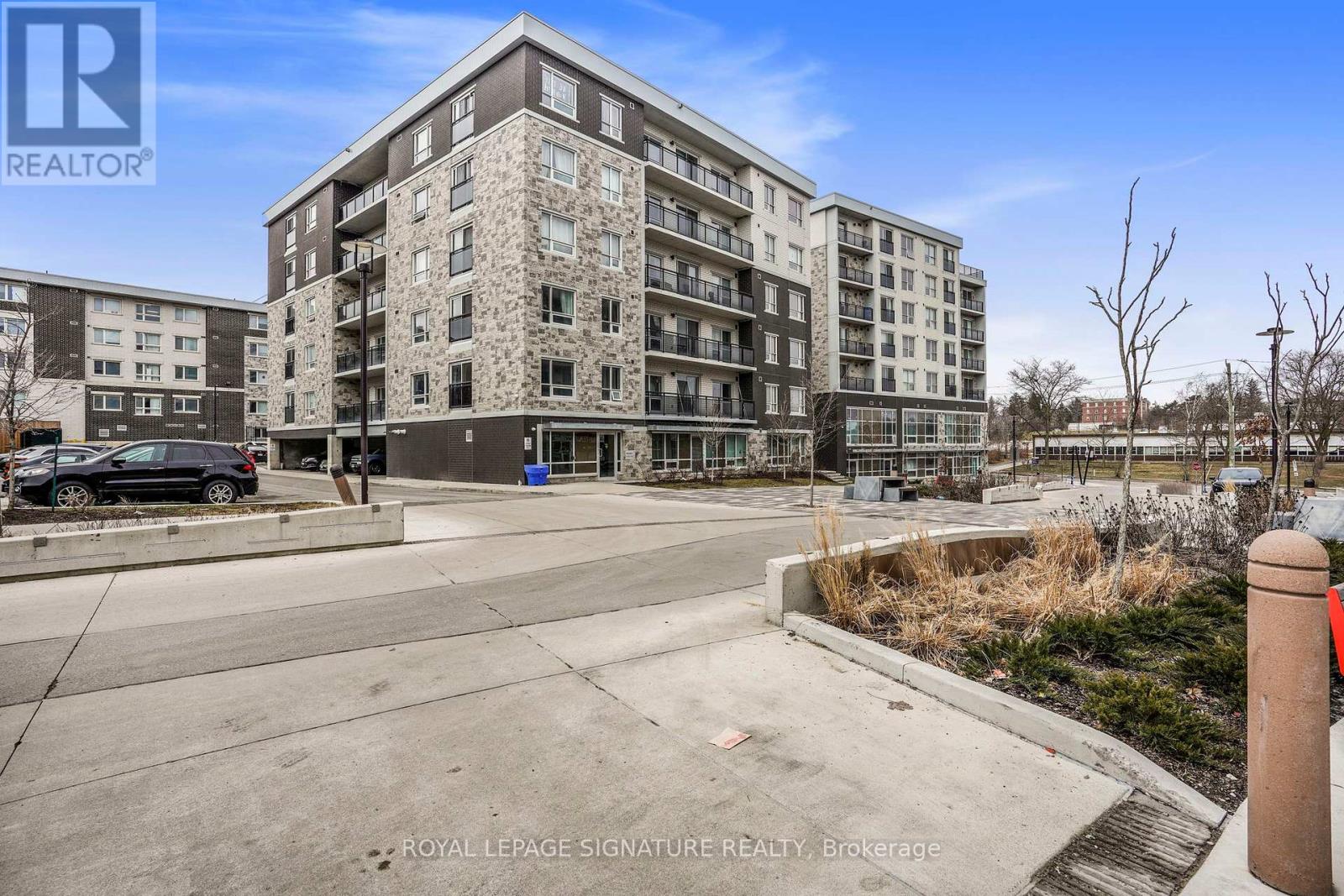 H404 - 275 Larch Street, Waterloo, Ontario  N2L 3R2 - Photo 3 - X12049250