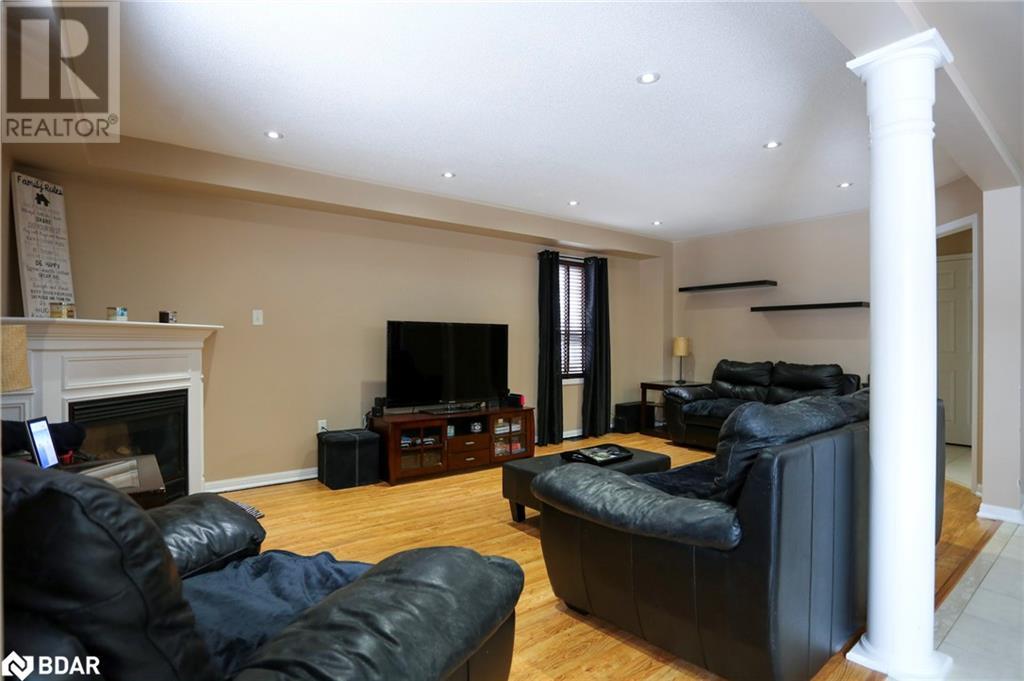 84 Wesley Avenue, Wasaga Beach, Ontario  L9Z 0B9 - Photo 14 - 40706213