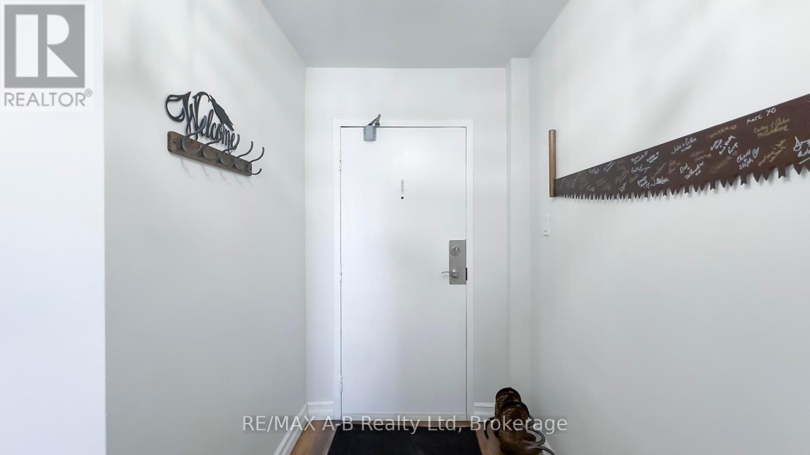 Property at 1005 - 583 MORNINGTON AVENUE image 3