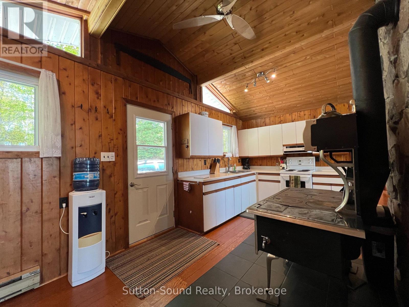 270 Barney's Boulevard, Northern Bruce Peninsula, Ontario  N0H 1W0 - Photo 6 - X12049272
