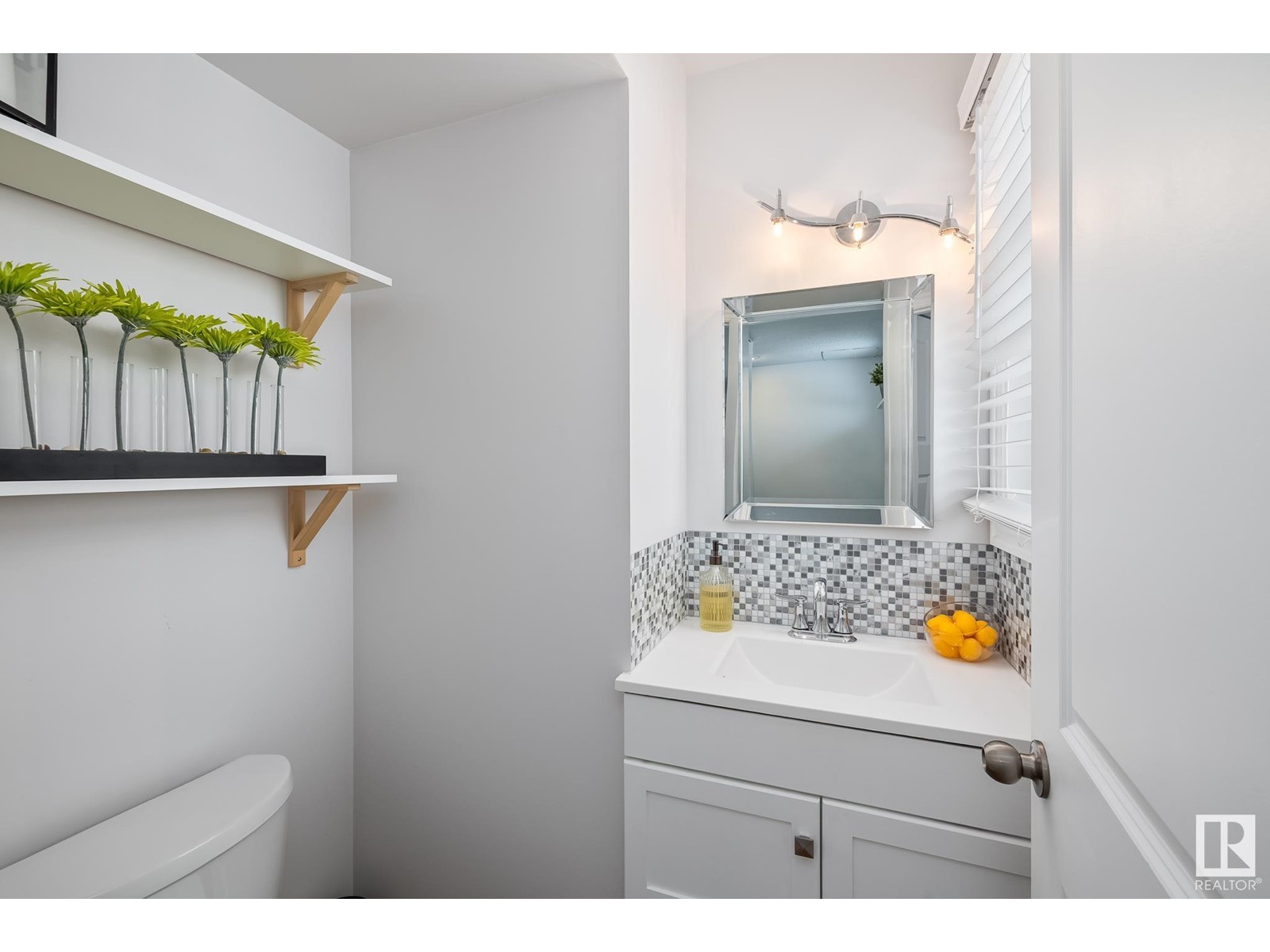 Property at 14626 121 ST NW NW image 3