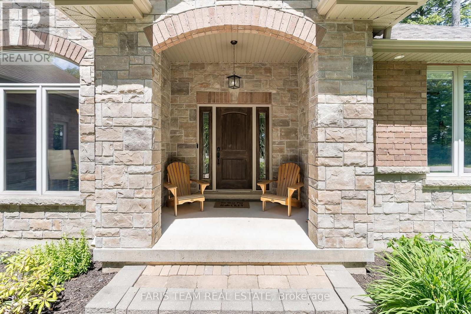 Property at 16 BOOTHBY CRESCENT image 4