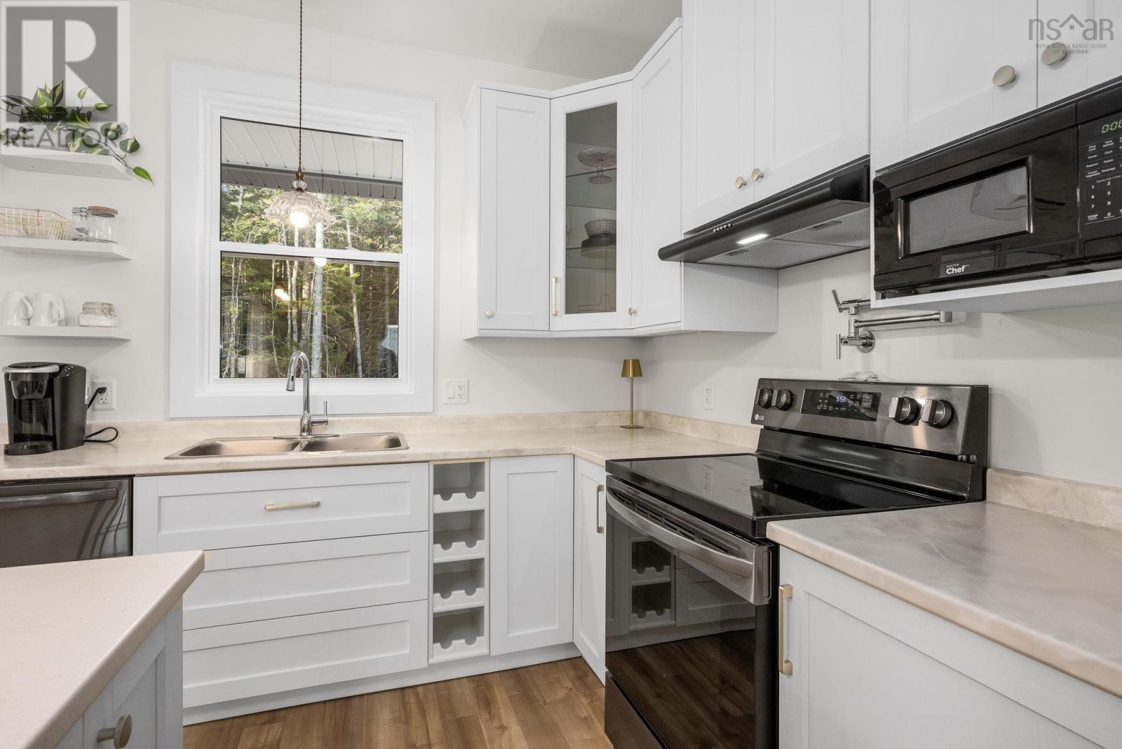 329 Orchid Court, Middle Sackville, Nova Scotia  B4E 0X2 - Photo 18 - 202506176