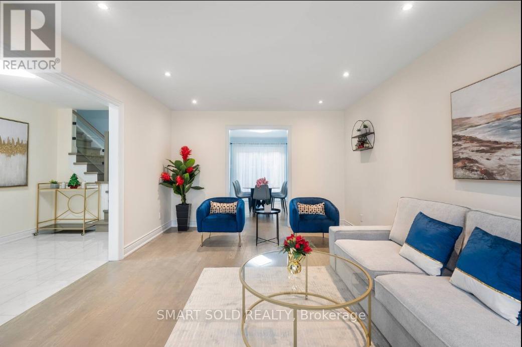 Property at 47 GLOXINIA CRESCENT image 5