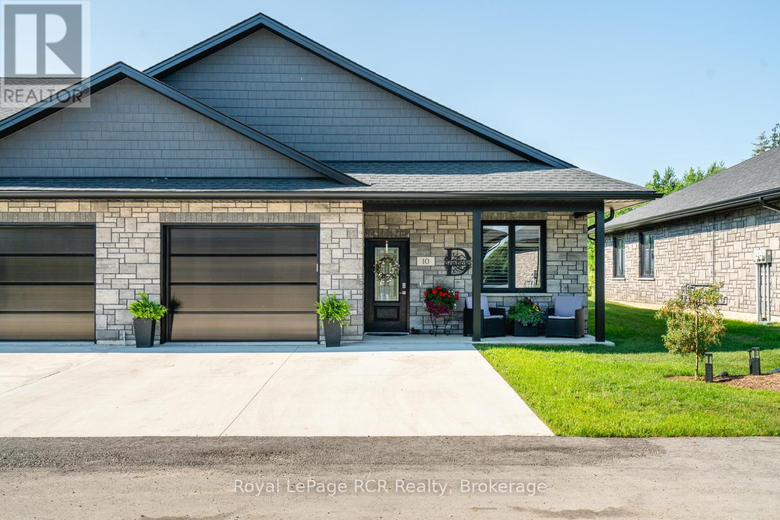 10 Palmer Marie Lane, Arran-Elderslie, Ontario  N0G 1L0 - Photo 2 - X12049356