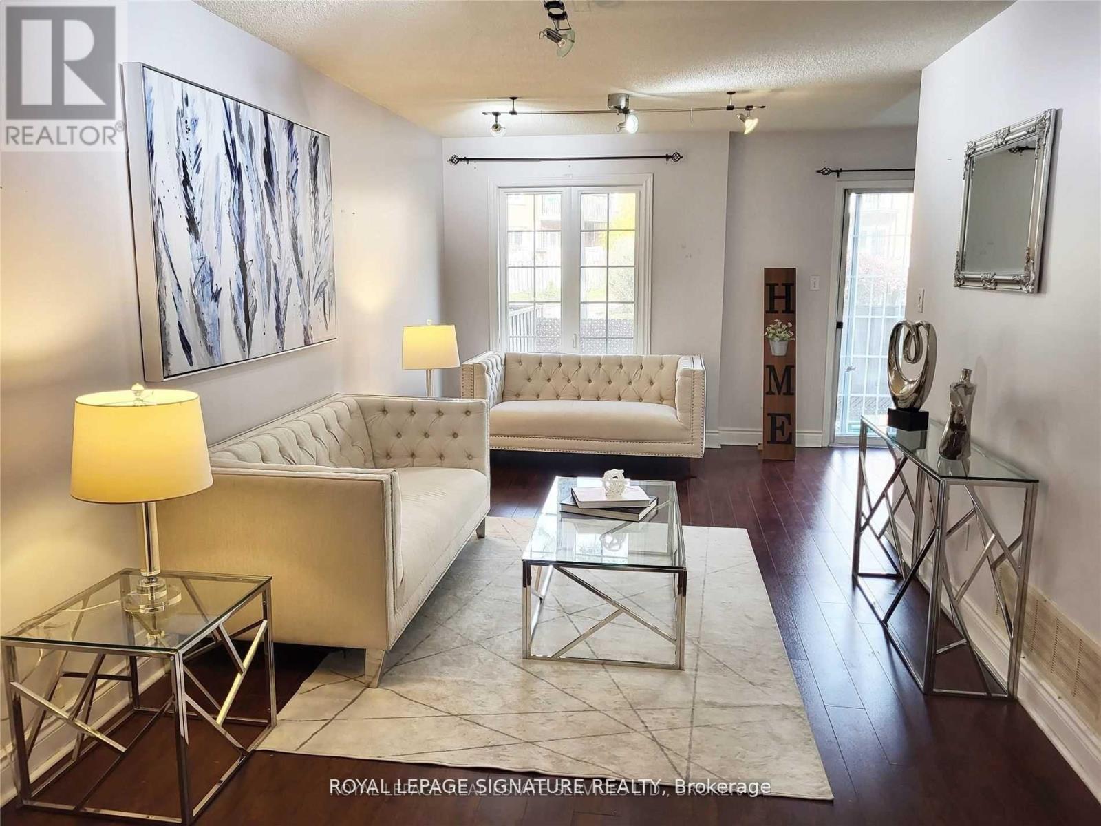Property at 29 - 6950 TENTH LINE W image 3