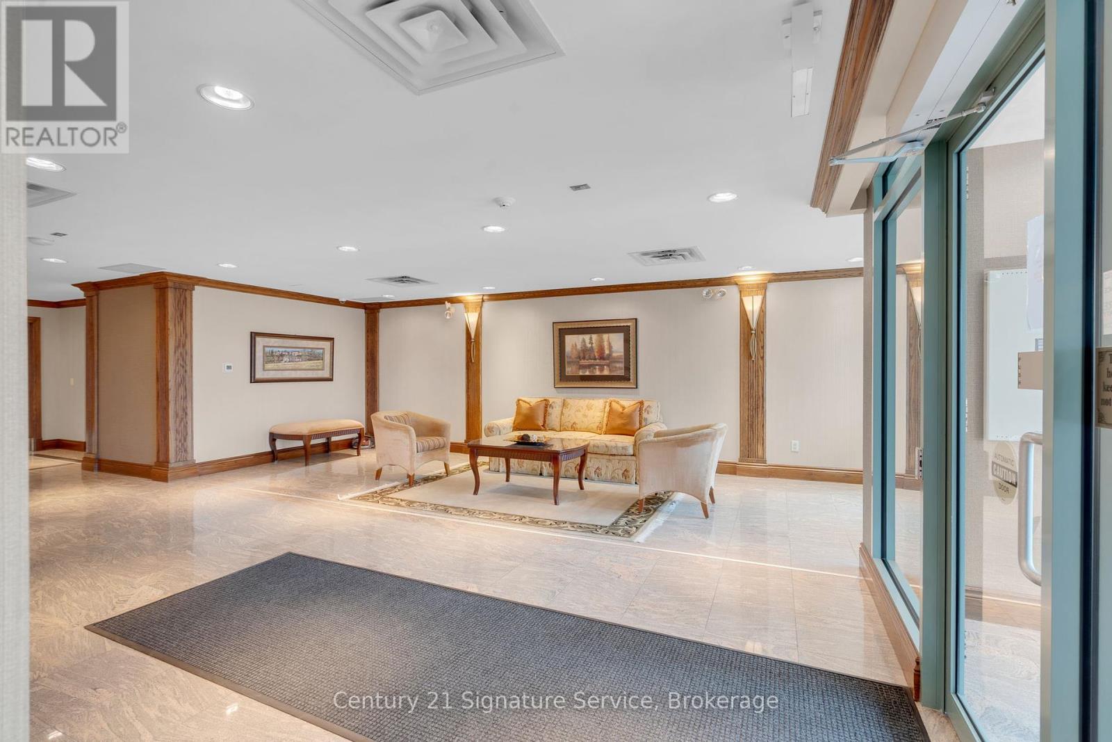 Property at 212 - 25 VIA ROSEDALE CRESCENT image 5