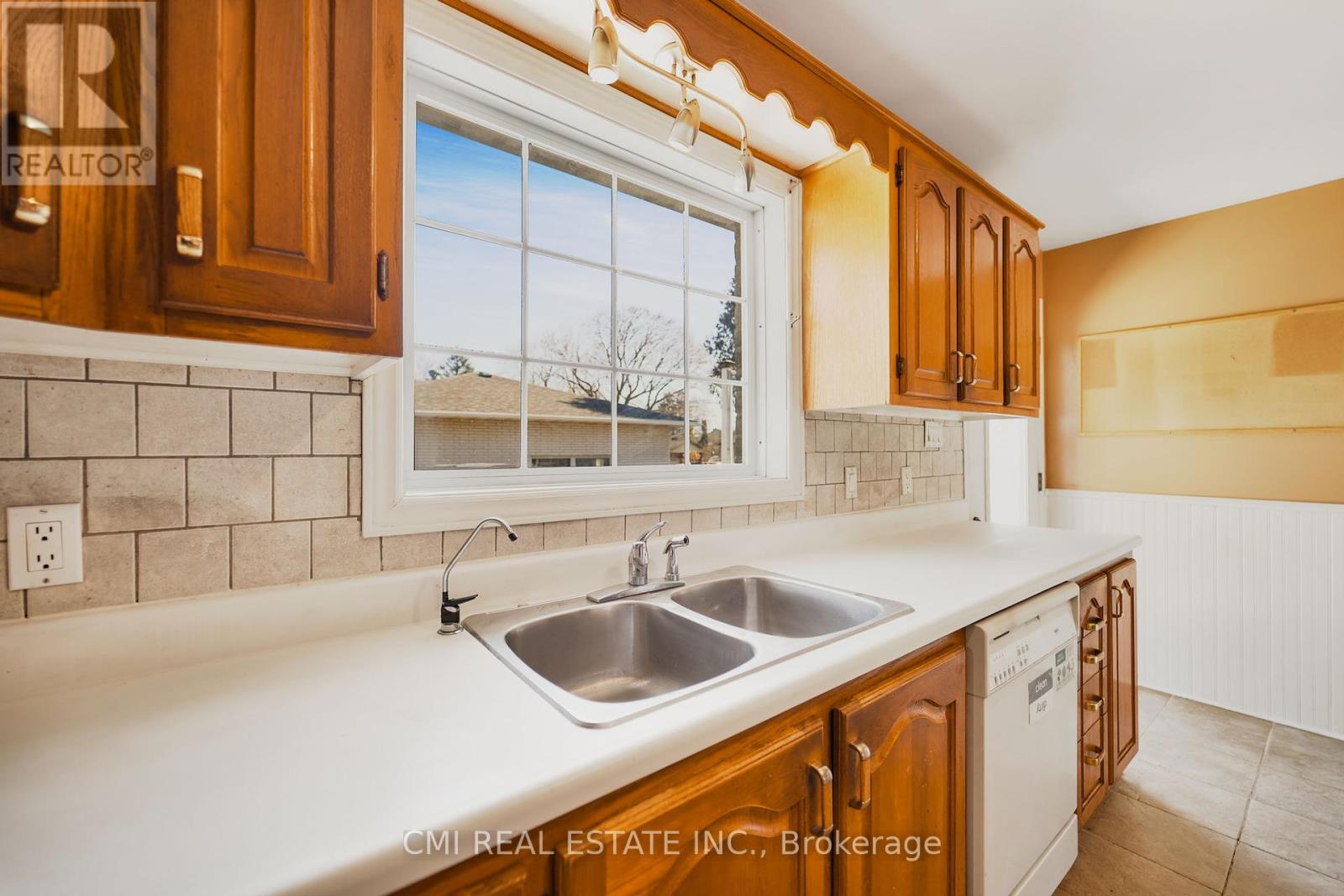 1 Scott Crescent, Perth, Ontario  K7H 3J2 - Photo 13 - X12049381