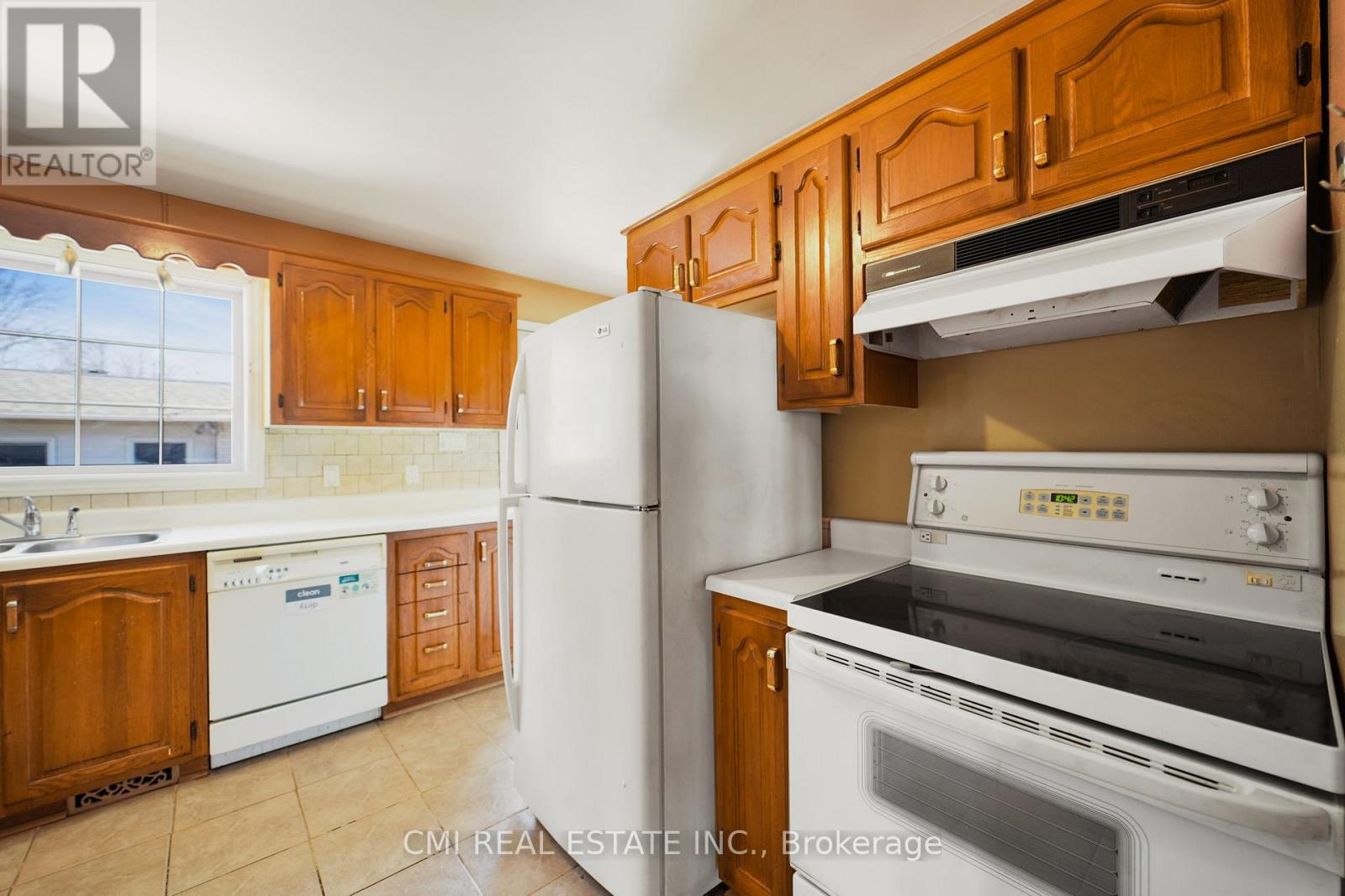 1 Scott Crescent, Perth, Ontario  K7H 3J2 - Photo 15 - X12049381