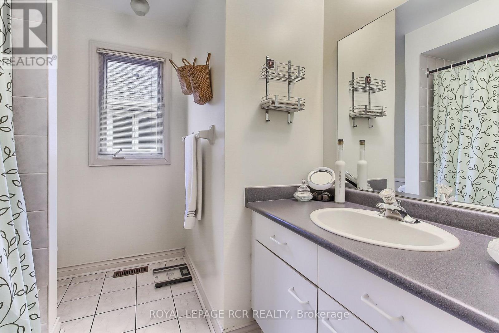 611 Gagnon Place, Newmarket (Stonehaven-Wyndham), Ontario  L3X 1V8 - Photo 37 - N12049401