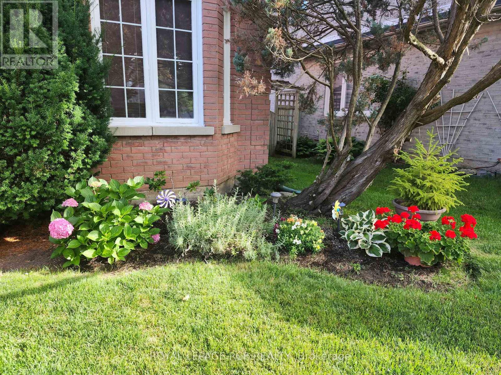 611 Gagnon Place, Newmarket (Stonehaven-Wyndham), Ontario  L3X 1V8 - Photo 40 - N12049401