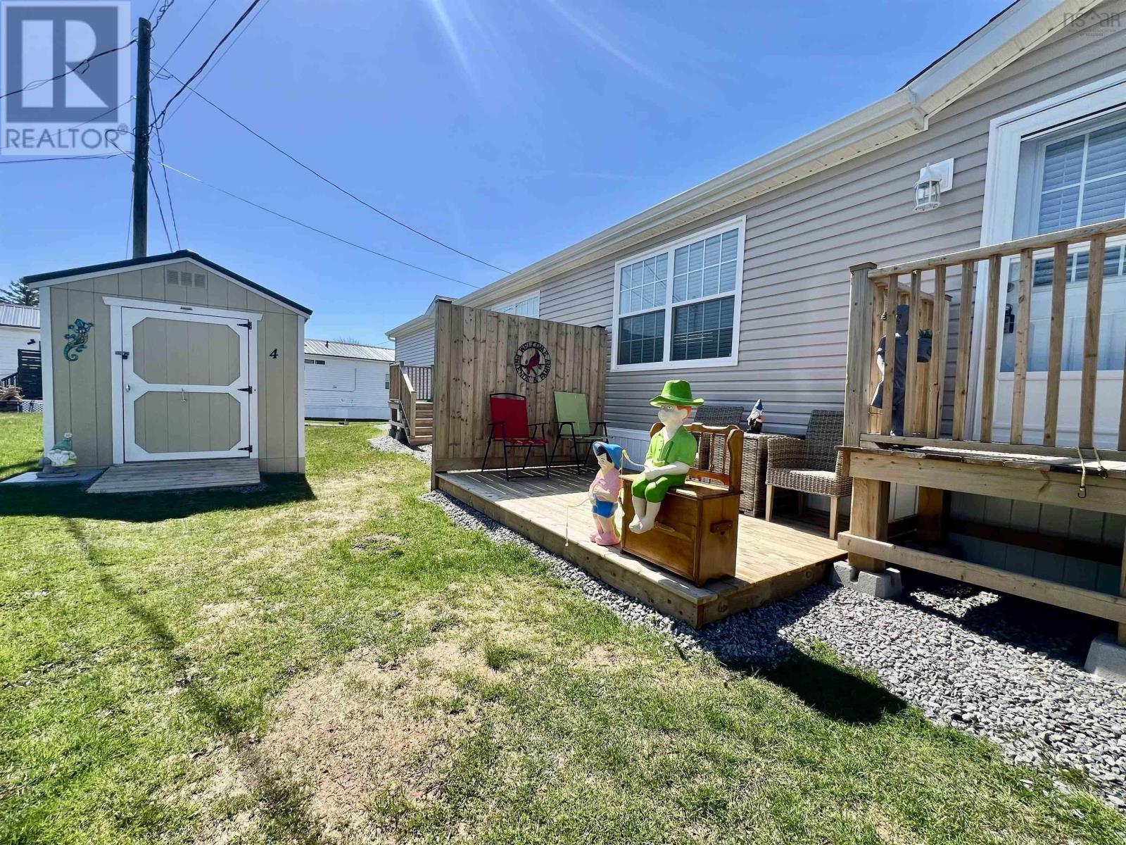 4 Macleod Avenue, Port Hawkesbury, Nova Scotia  B9A 3L5 - Photo 2 - 202506177