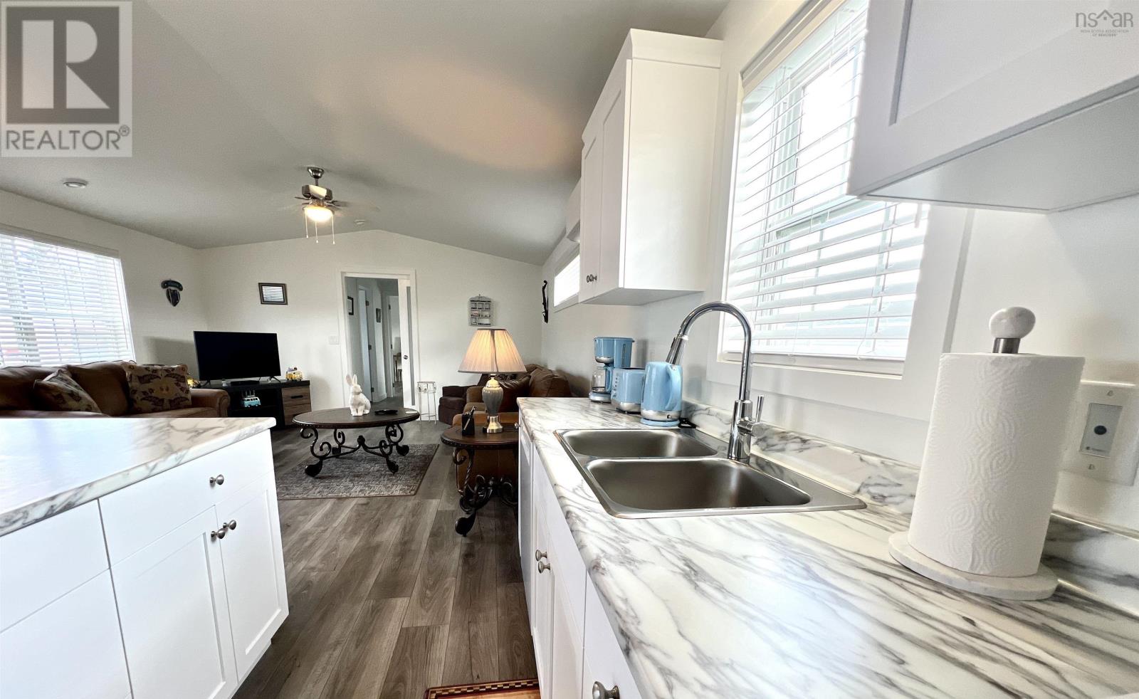 4 Macleod Avenue, Port Hawkesbury, Nova Scotia  B9A 3L5 - Photo 8 - 202506177