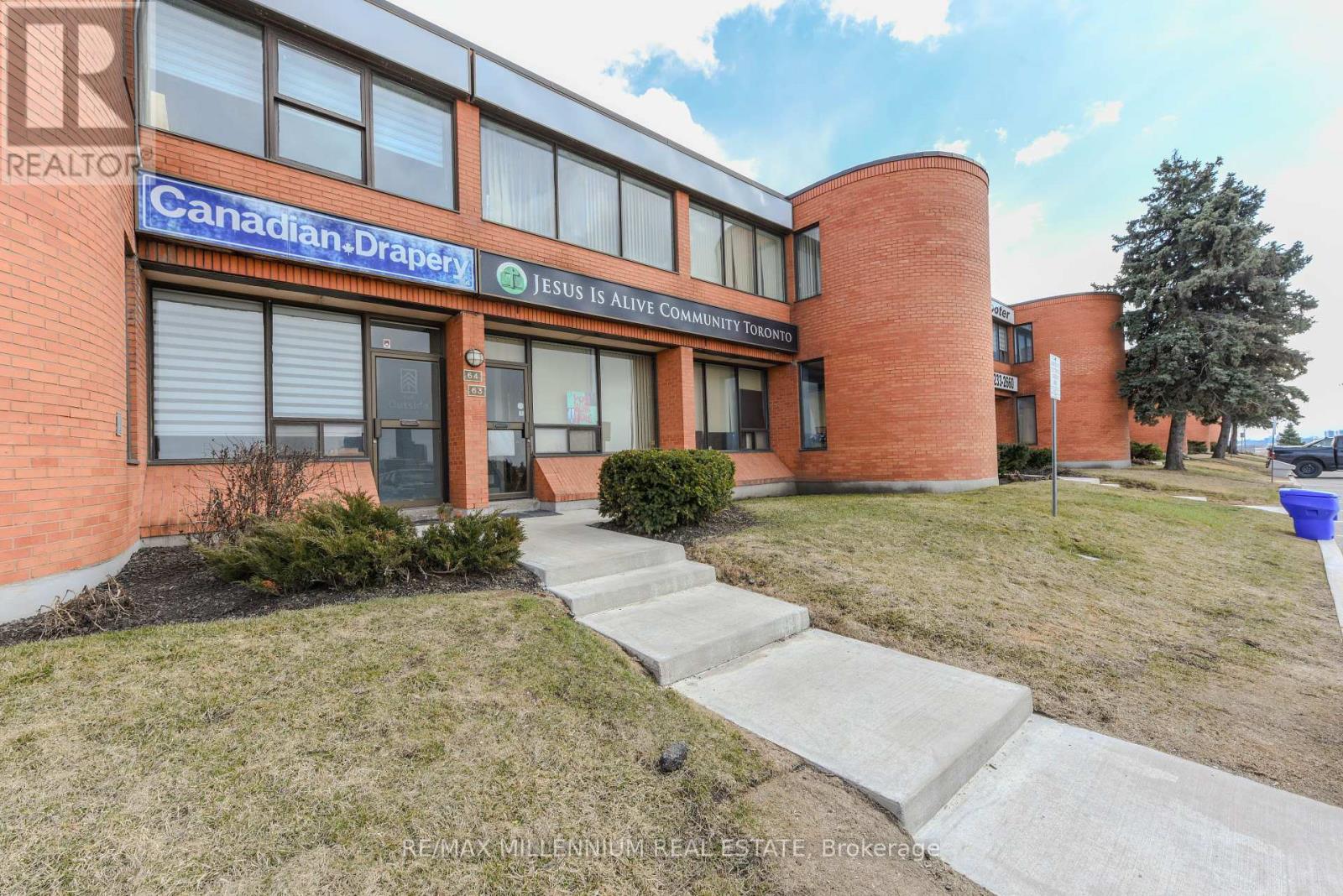 64 - 750 OAKDALE ROAD, Toronto, Ontario