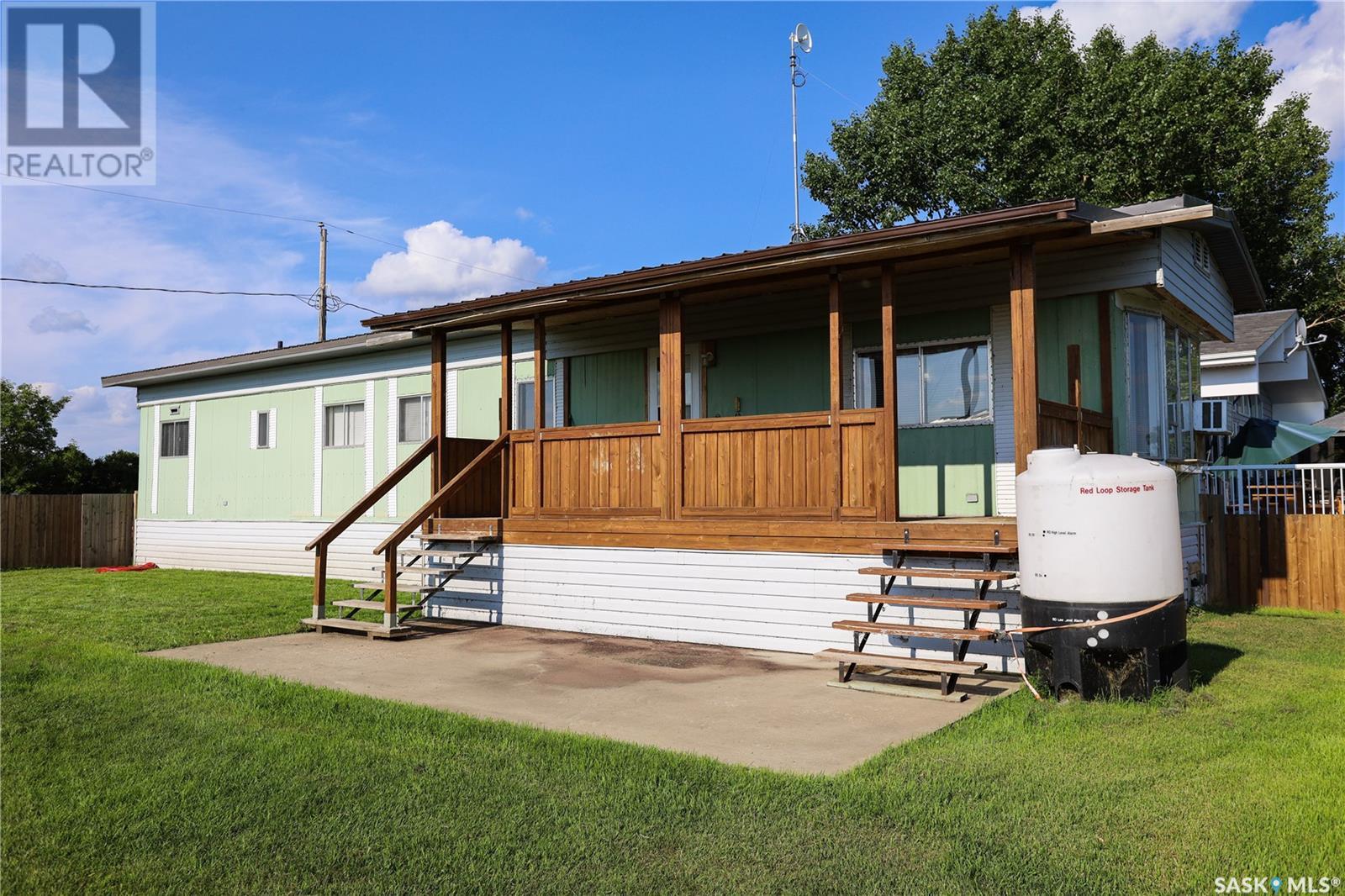 1&2 Lakeview Avenue, Martinsons Beach, Saskatchewan  S0M 1X0 - Photo 2 - SK000110
