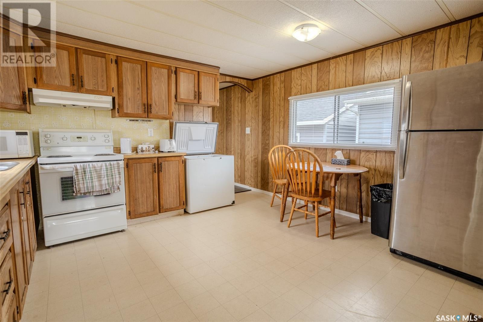 1&2 Lakeview Avenue, Martinsons Beach, Saskatchewan  S0M 1X0 - Photo 4 - SK000110