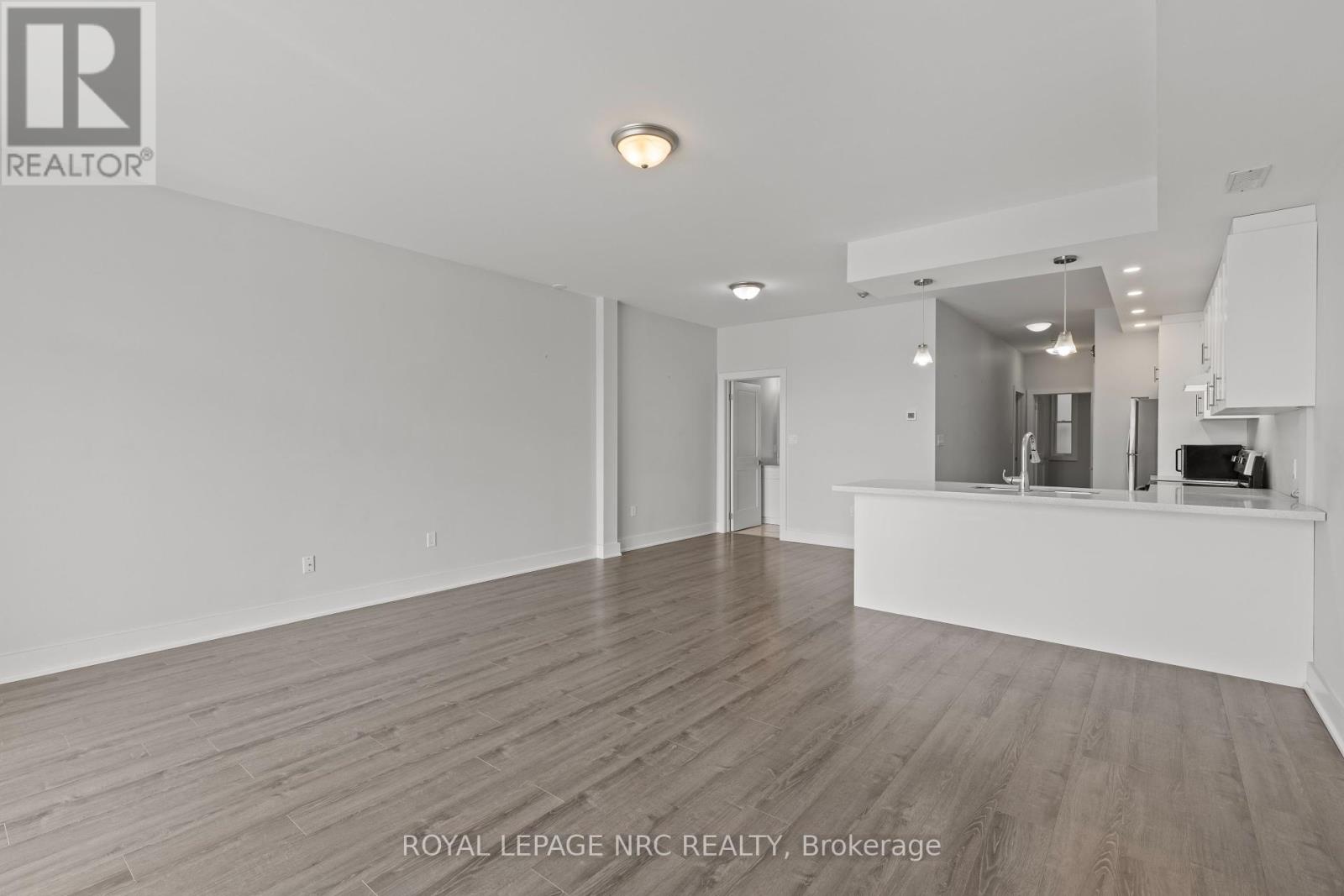 106 - 3710 Main Street, Niagara Falls, Ontario  L2G 6B1 - Photo 13 - X12049491