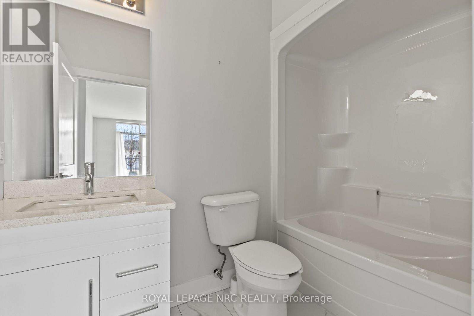106 - 3710 Main Street, Niagara Falls, Ontario  L2G 6B1 - Photo 15 - X12049491