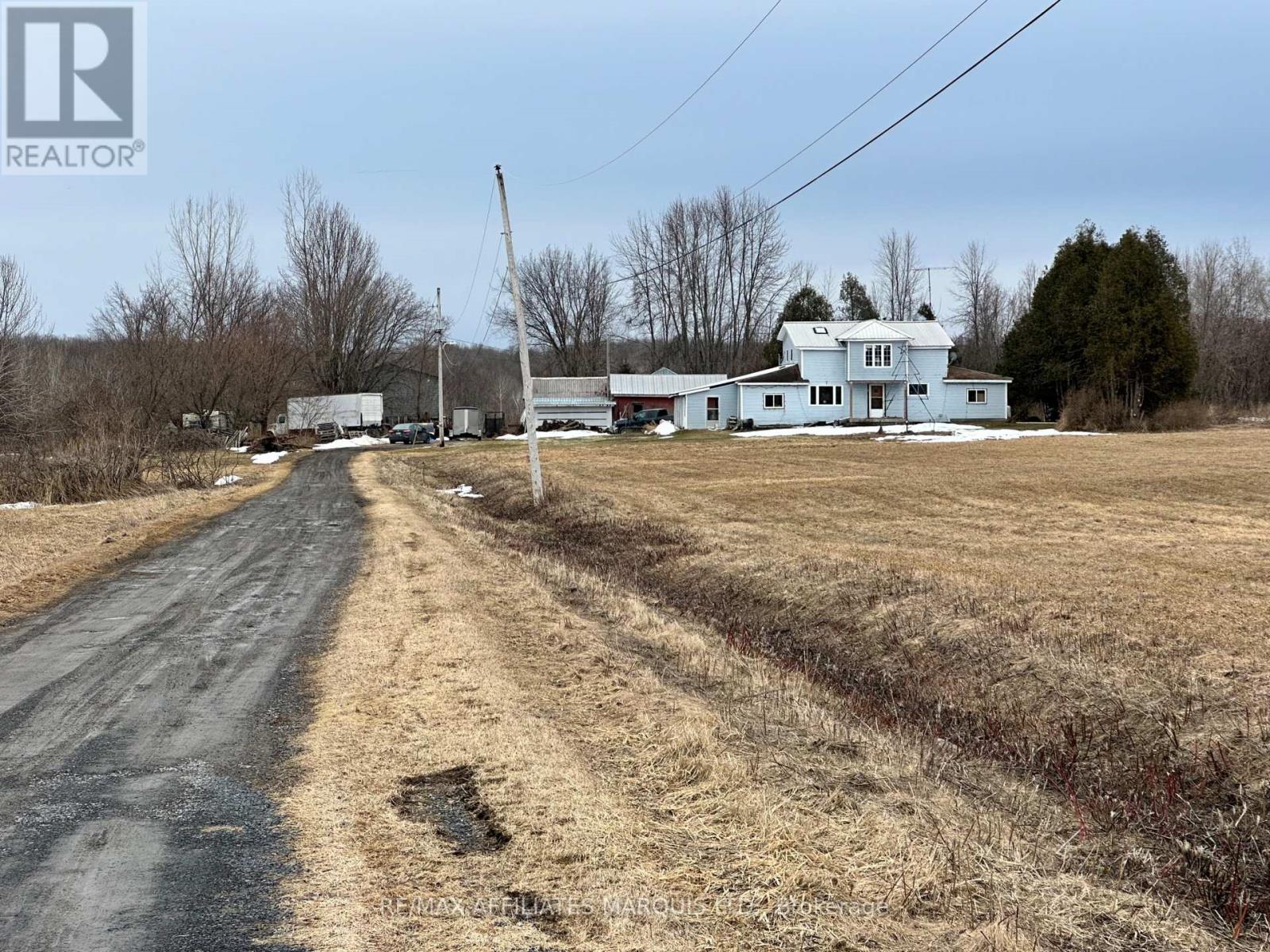 17440 Amell/ranald Geo Road, South Stormont, Ontario  K0C 2A0 - Photo 1 - X12049520