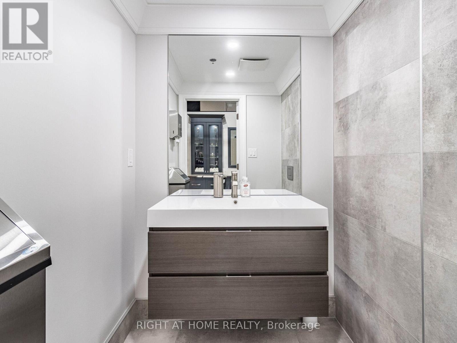 1-2 - 170 West Beaver Creek Road, Richmond Hill, Ontario  L4B 1L6 - Photo 33 - N12049482