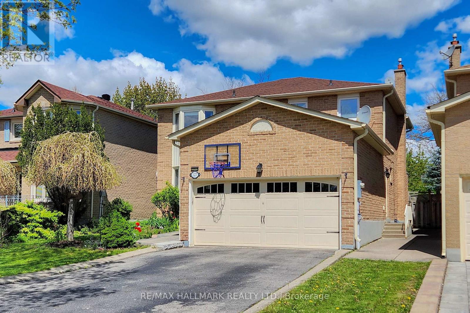 Property at 127 O'CONNOR CRESCENT image 1